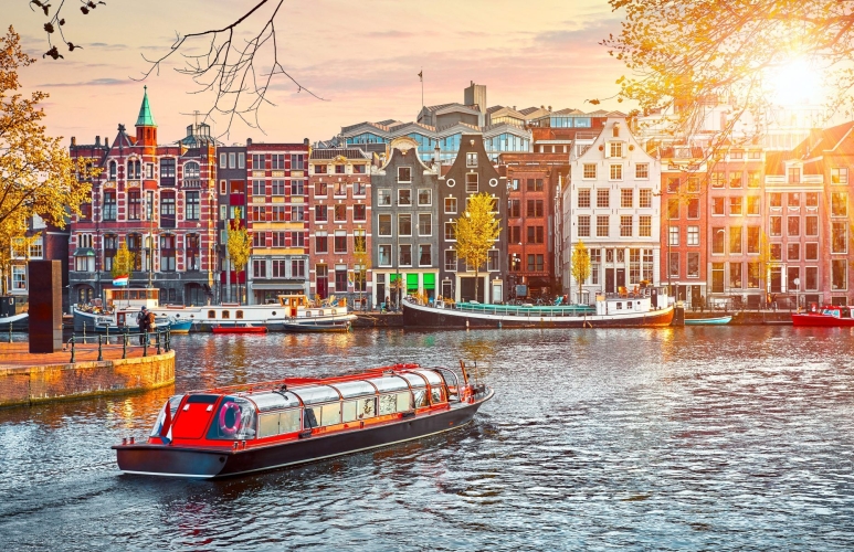 ტურიamsterdam